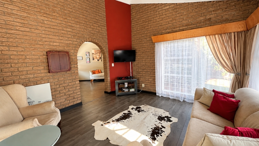 3 Bedroom Property for Sale in Wilkoppies North West